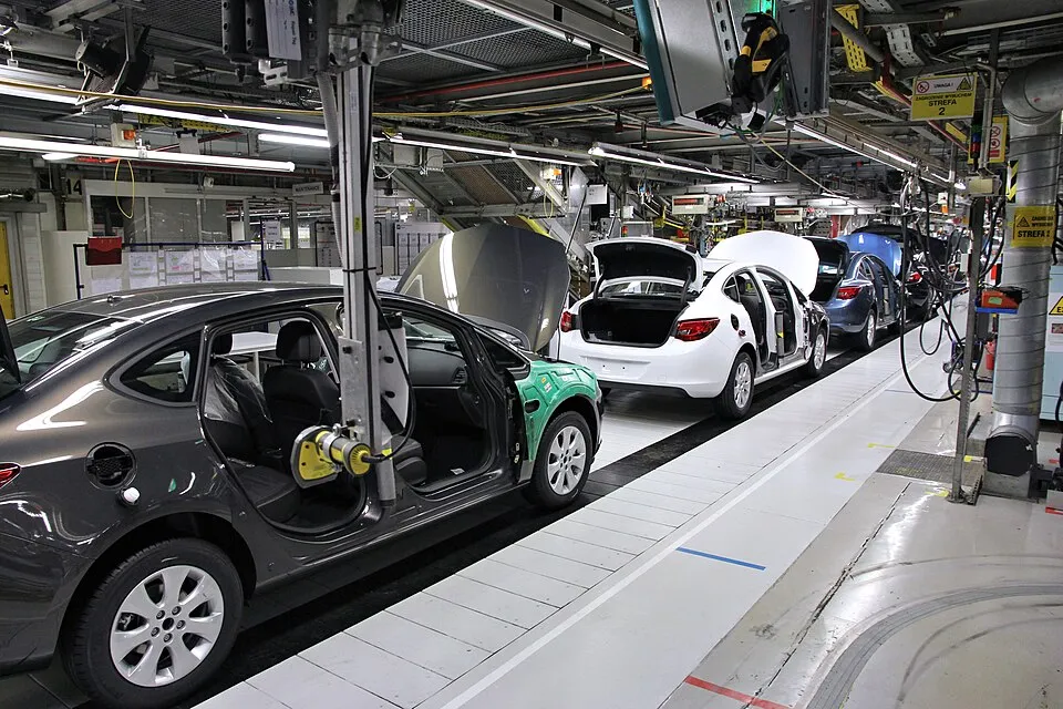 Automated manufacturing assembly line